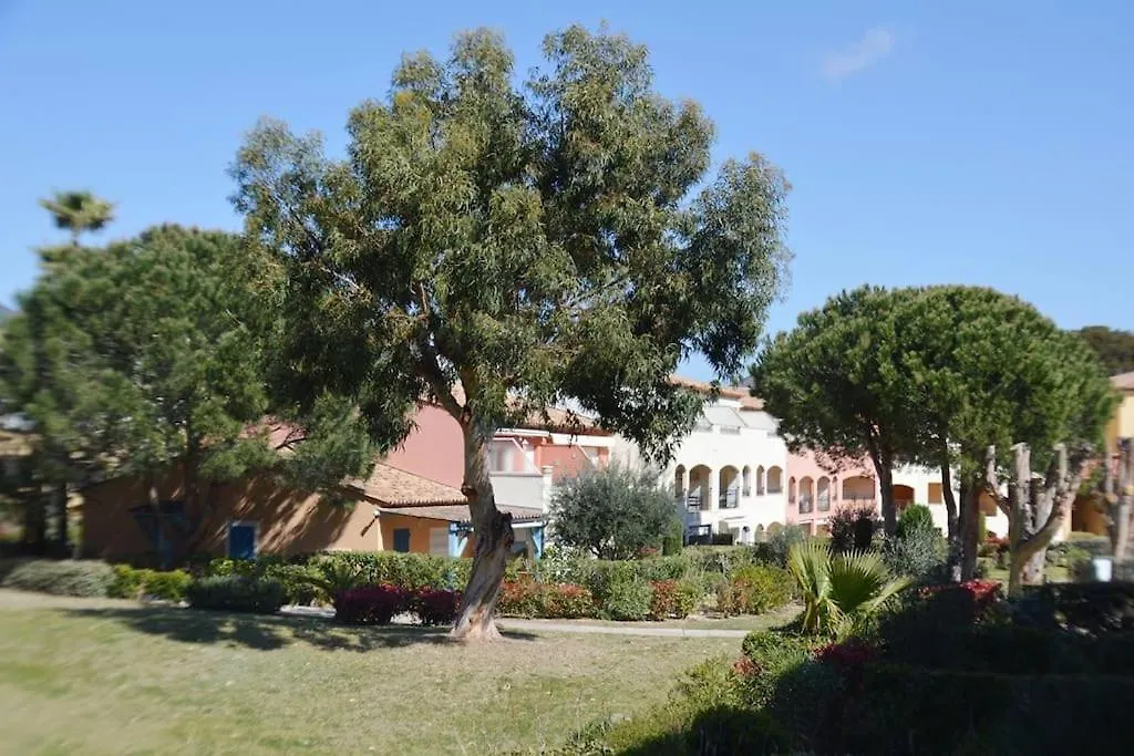 Lägenhet Bel Appartement Pour 6 Personnes Dans Residence Avec Piscine 500 M Plage Cavalaire-sur-Mer
