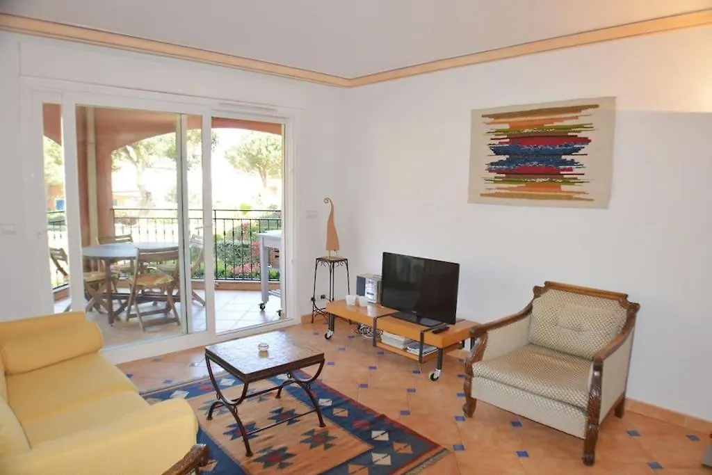 Bel Appartement Pour 6 Personnes Dans Residence Avec Piscine 500 M Plage 滨海卡瓦莱尔 法国